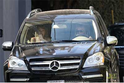 Reece Witherspoon – Mercedes Benz GL 350