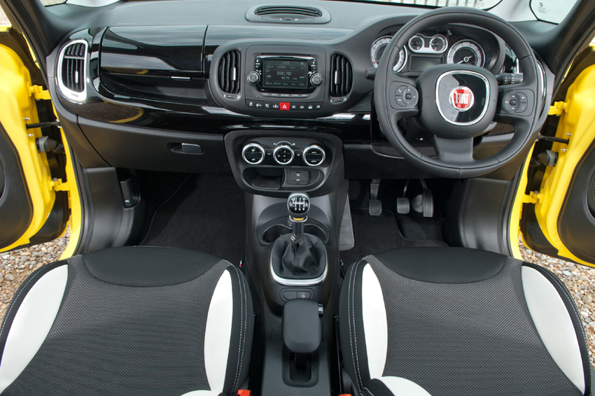 As standard, the Fiat 500L Trekking comes with six airbags: front, window and side