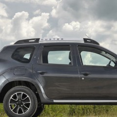Nikki Hayes drives the Dacia Duster